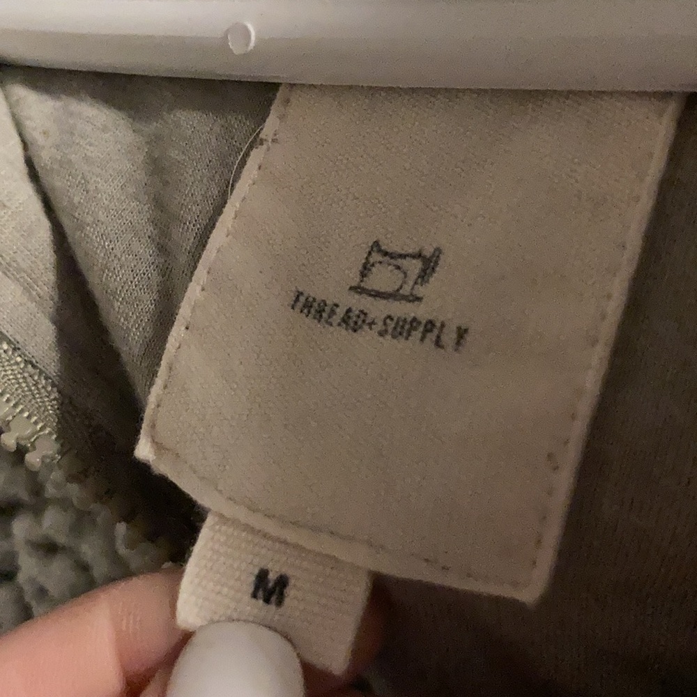 thread + supply - Picture 3 of 7